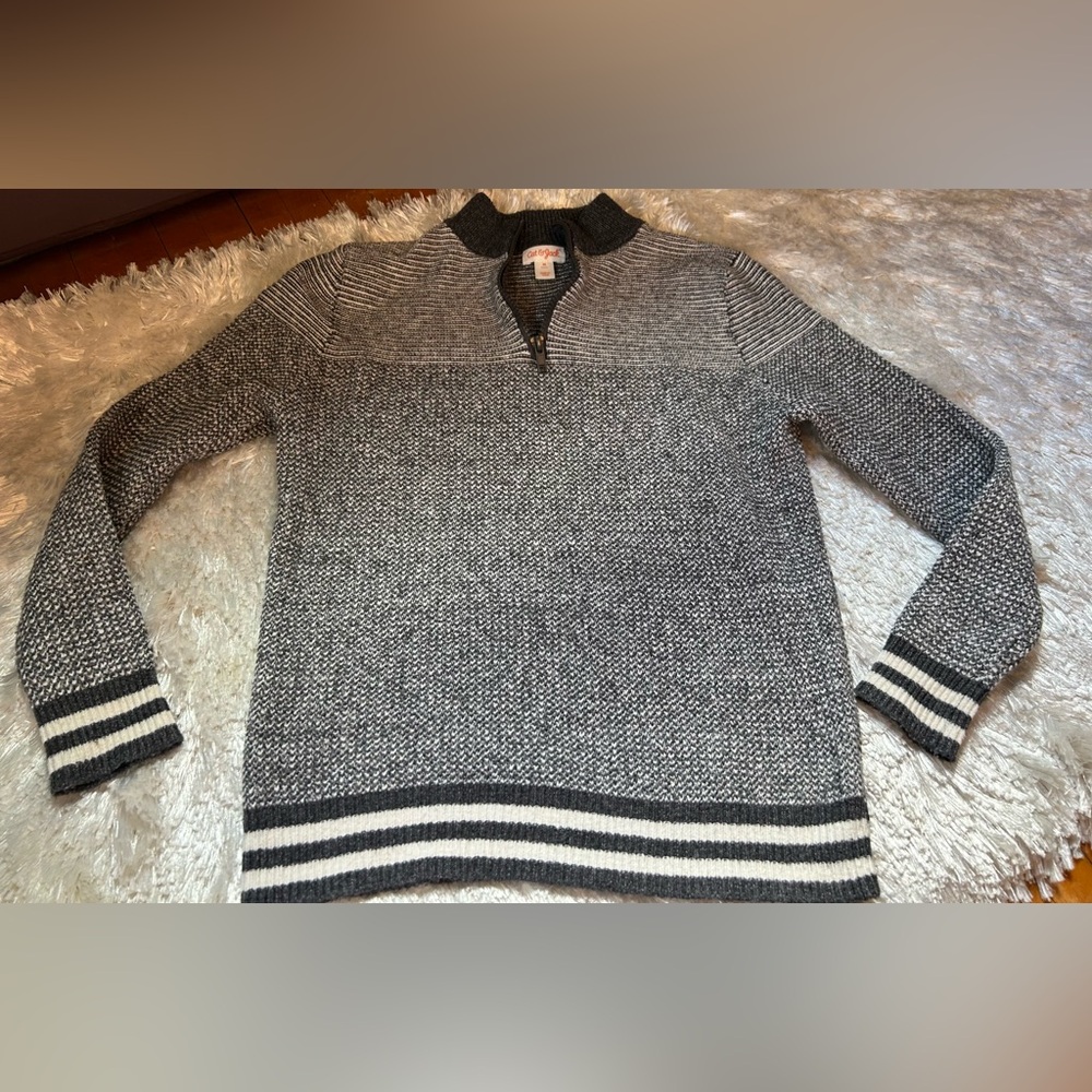 Cat and Jack very nice sweater!  Size M, 8 boys. Excellent condition